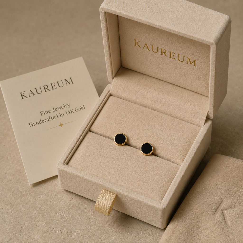 Signature Studs ⬩ Black Onyx