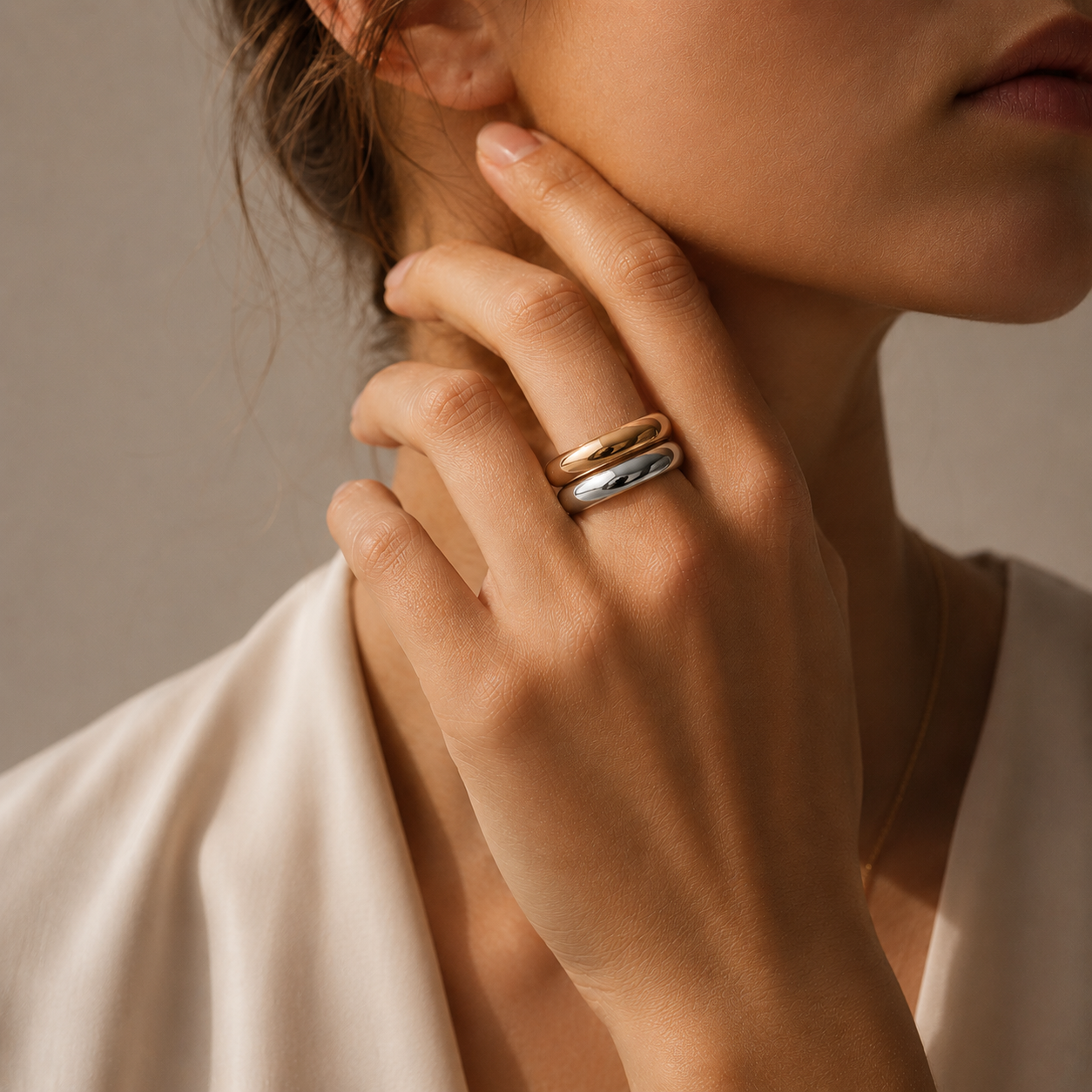The Continuum Ring ⬩ Bold