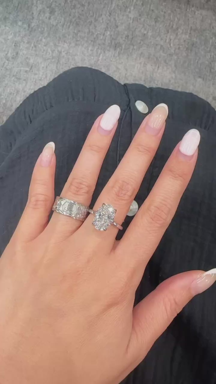 6-Prong Scalloped-Setting Oval Engagement Ring