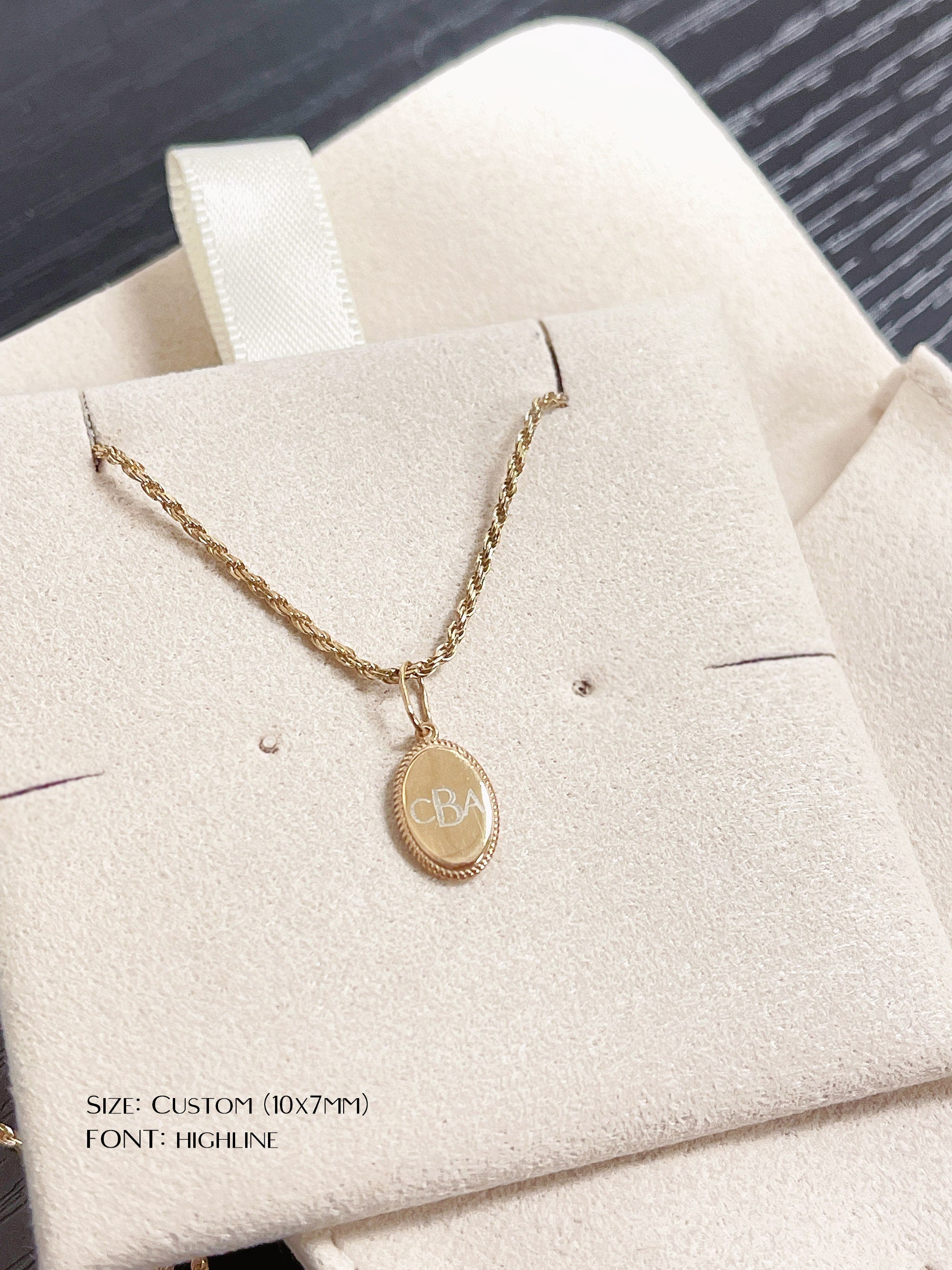 Engravable Oval Rope Pendant